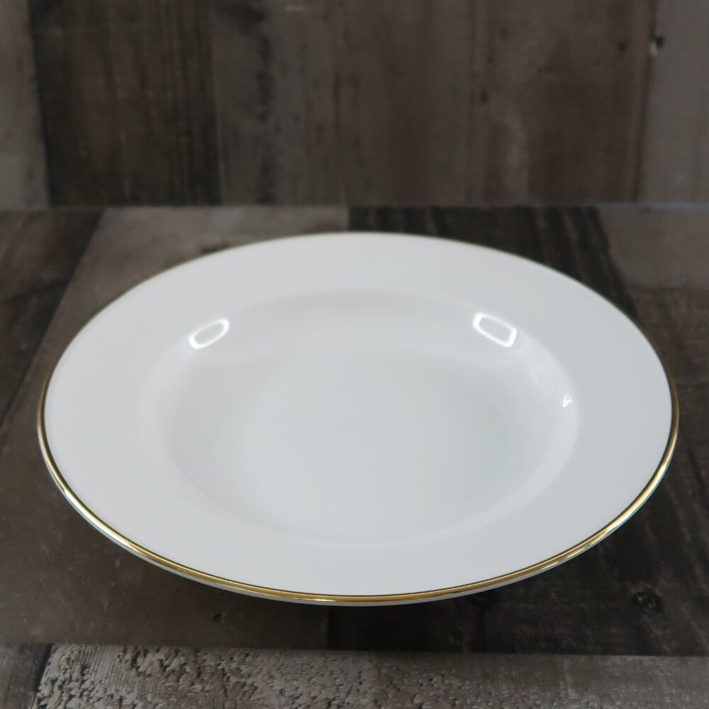Hutschenreuther Selb 22K Gold Trimmed White Soup Pasta Bowl Bavaria 9 1/4 "